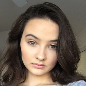 Meet your Posher, Chloe